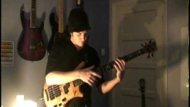 Andy C Saxton - Warwick LTD 'Dirty Blonde' Thumb Bass