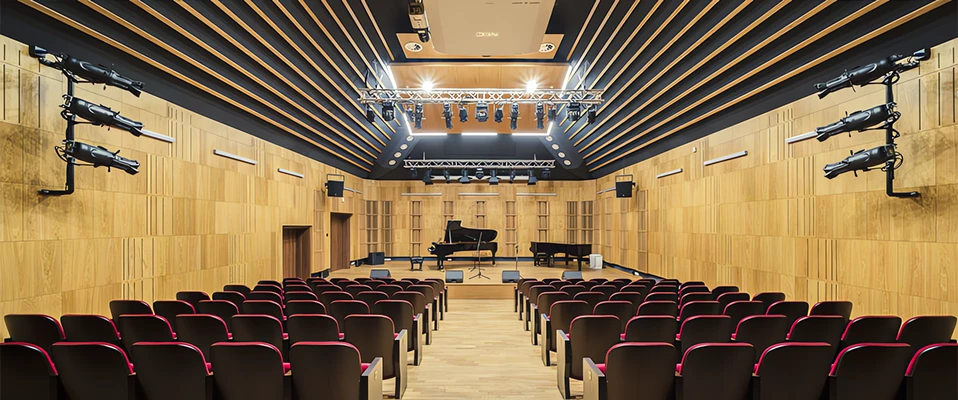 Systemy L-Acoustics nagłośniły salę koncertową PSM w Zambrowie