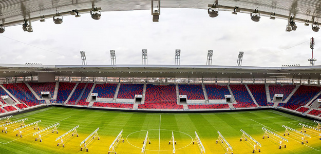 Nagłośnij każdą przestrzeń: od sal wykładowych po stadiony