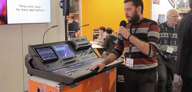 ISE 2015: Roland M-5000, nieskończone możliwości konfiguracji...