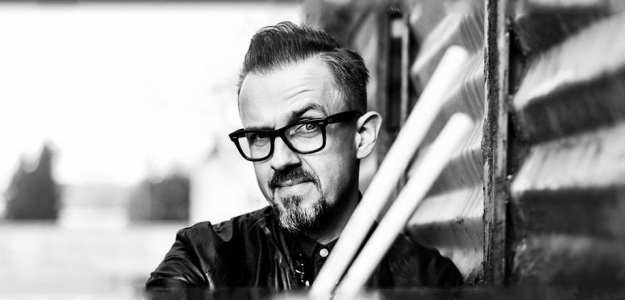 Maciej Gołyźniak wybrał mikrofony AKG C 414 i D12 VR