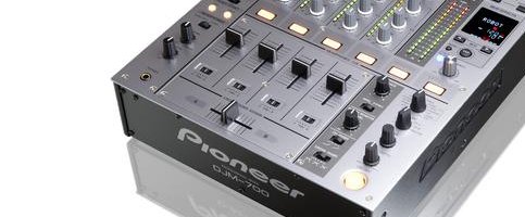 DJM-700 4-kanałowy mikser cyfrowy
