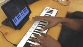 Demo of iRig KEYS - Universal portable keyboard for iPad, iPhone, iPod touch, Mac/PC